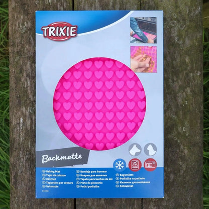 Bakmat met hartjes - Trixie - DIY hondenijsje maken, DIY hondenkoekjes bakken, DIY maaltijd toppings maken voor je hond, DIY topping voor de maaltijd van je hond, extra, sale, Trixie, Zelf honden koekjes maken - By Marley