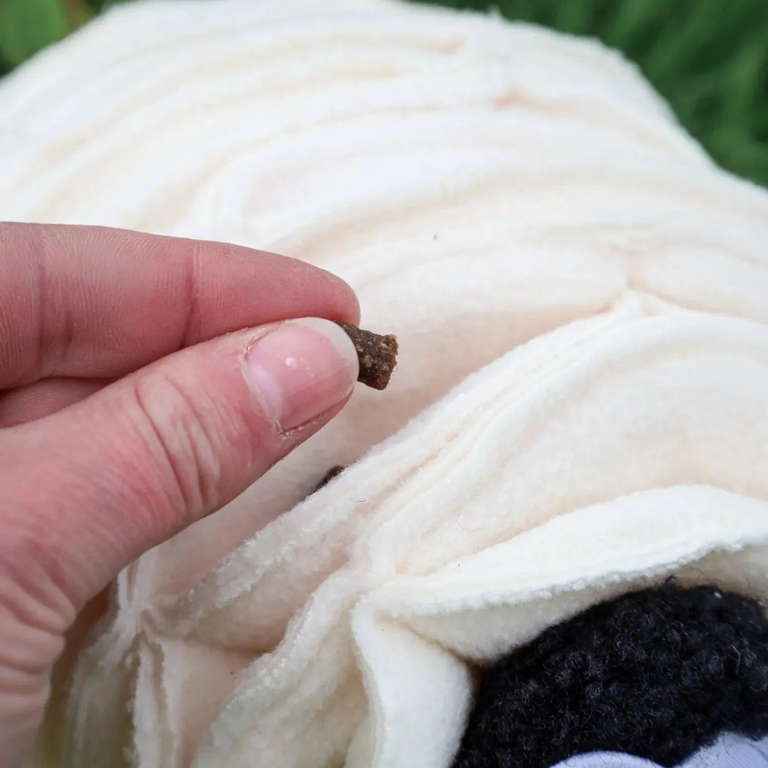 Snuffel Schaap - Enrichment voor honden, hersenwerk voor honden, hondenspeelgoed in de vorm van een schaap, Ontspanning door te snuffelen, Snuffel speelgoed voor honden, Snuffel speelgoed voor je hond, snuffelbal, snuffelen, Snuffelmat voor beginners, Snuffelmat voor puppy's, stress verlagen bij je hond door te snuffelen, Verrijking voor honden - By Marley